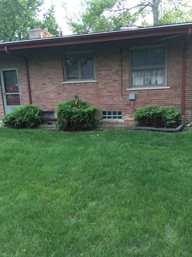 27270 Red Leaf Ln 27270 Red Leaf Ln Southfield MI 48076 Apartment