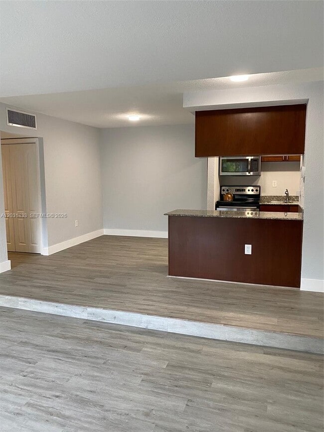 Building Photo - 8950 SW 69th Ct