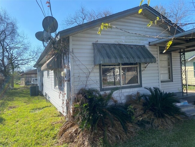 Building Photo - 4008 Elmwood St