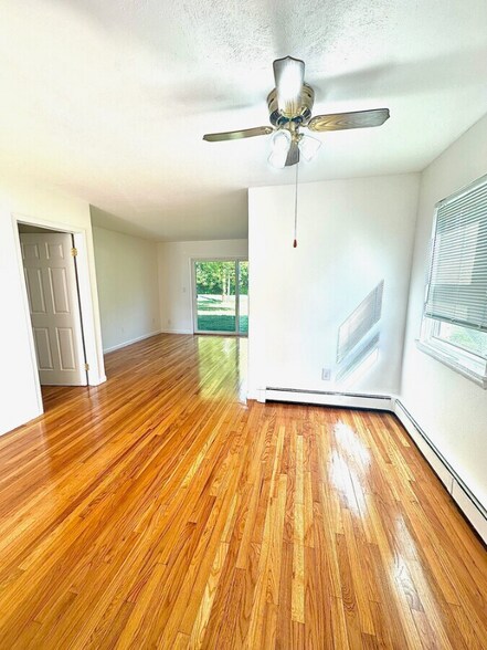 Building Photo - 1 Orchard Hill Cir