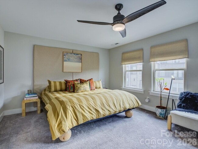 Building Photo - 11015 Stetler St