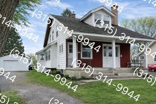 Building Photo - 211 Russell Ave