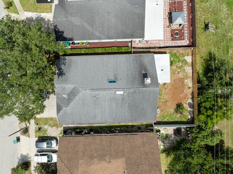 Building Photo - 8026 Waldorf Ct