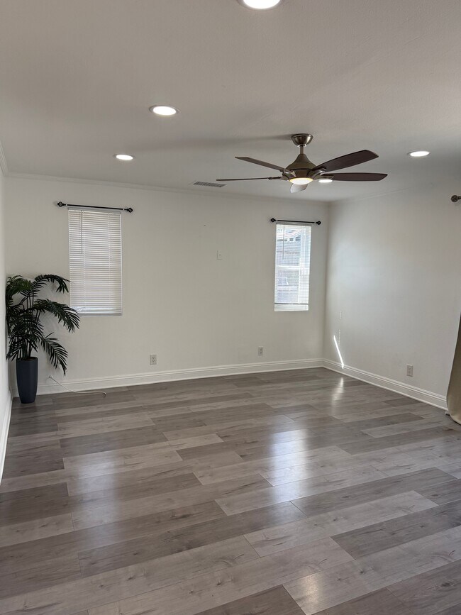 Building Photo - 9422 Krepp Dr