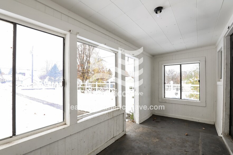 Building Photo - 2205 S William St