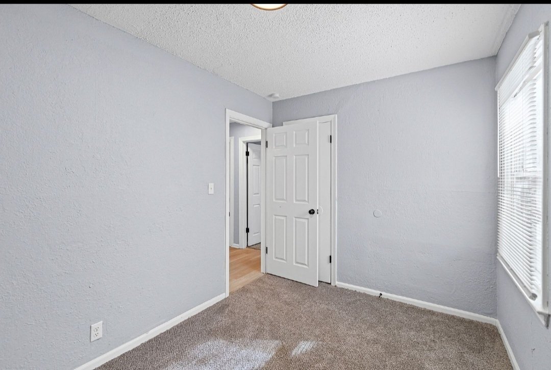 Building Photo - 5752 College Ave