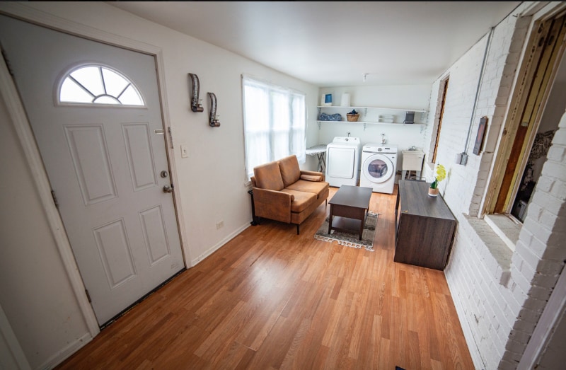 Building Photo - 4572 Rumsey Ave