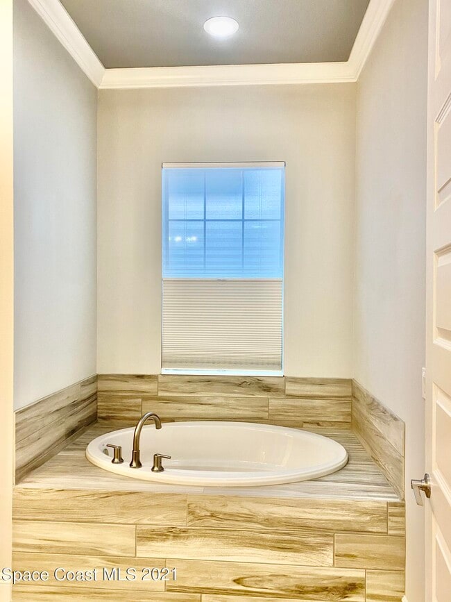 Building Photo - 2715 Vuldarno Ln