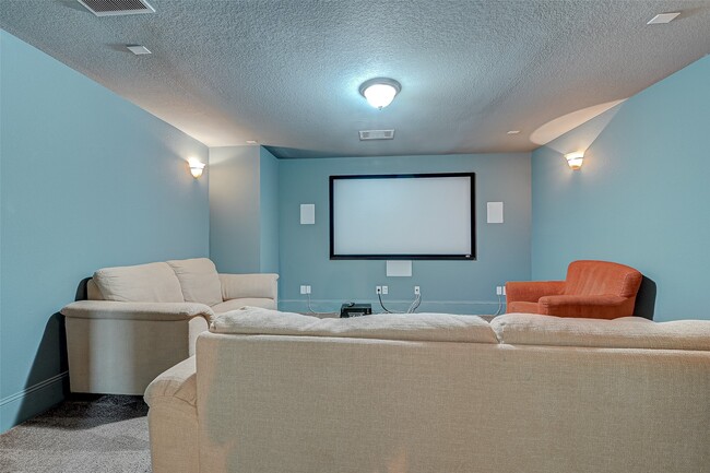 Building Photo - 10323 Hatcher Dr