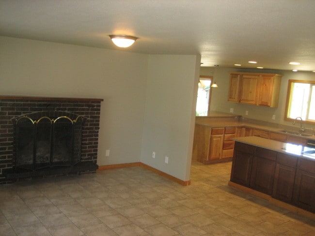 Building Photo - 13304 209th Ave SE