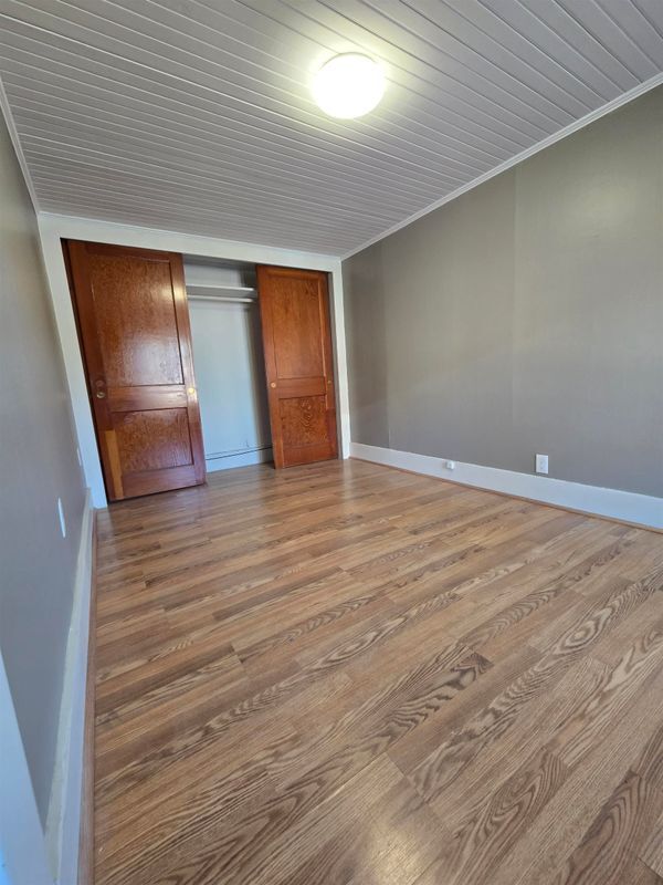 Building Photo - 98 Main, Unit #1