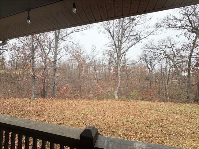 Building Photo - 33 Leona Dr