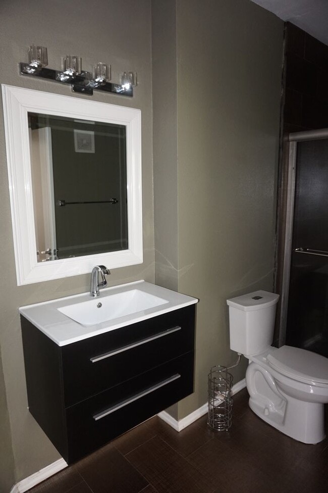 Building Photo - Beautifully Upgraded 2/2 in Residences at Sabal Point