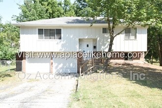 Building Photo - 5521 Perry Ln