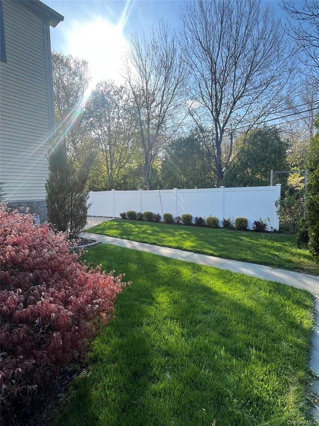 Building Photo - 8 Marion Ave