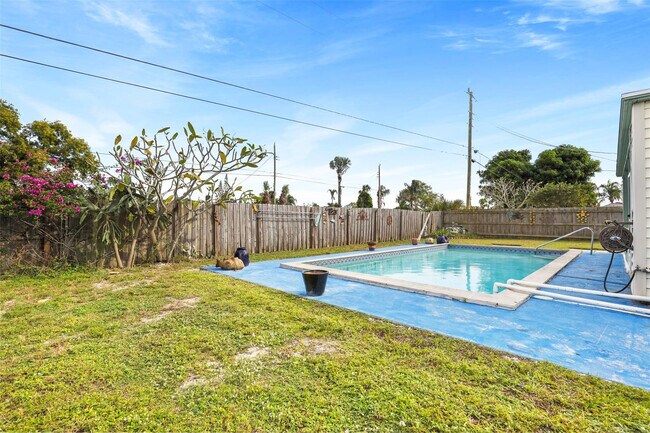 Building Photo - 9412 Bellewood St