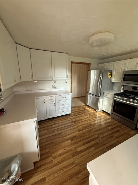 Building Photo - 964 Country Club Dr