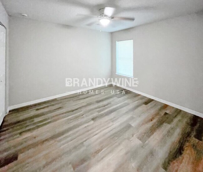 Building Photo - 5301 Oaktrail Ln