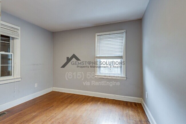 Building Photo - 2930 Primrose Cir