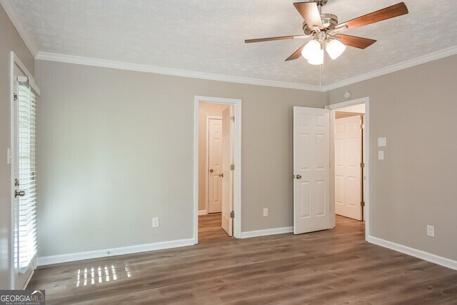 Building Photo - 40 Breckenridge Ln