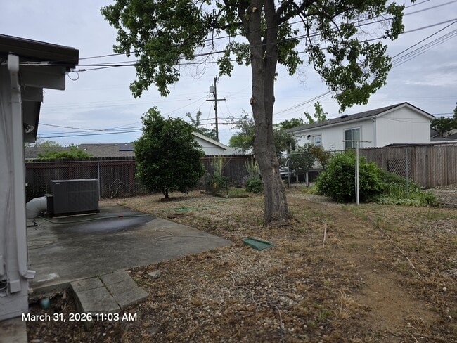 Building Photo - 951 Duchow Way