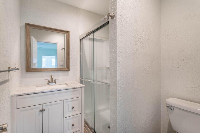 Building Photo - 1716 Mercer Ave