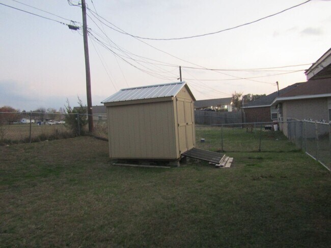 Building Photo - 804 Industrial Ave