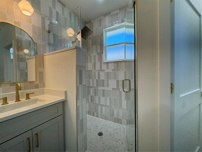 Building Photo - 1054 Wilks Ave