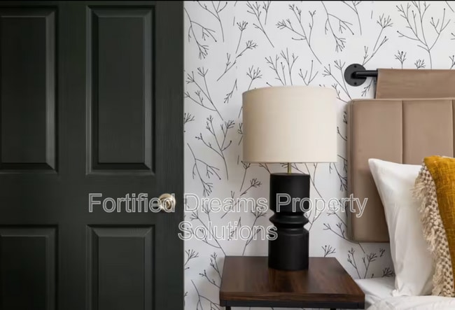 Building Photo - 720 S Broad St