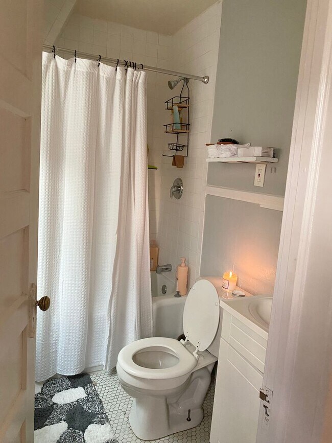 Building Photo - Kenwood Castle