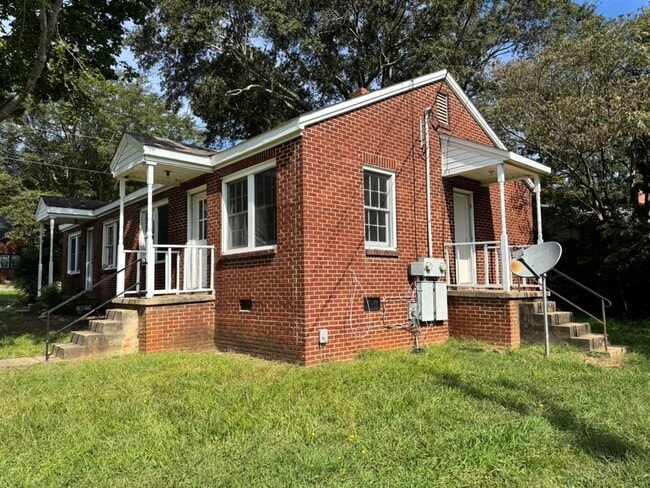 Building Photo - Duplex walking distance to Uptown Shelby, NC