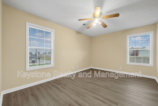 Building Photo - 119 Mace Ln