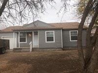 Building Photo - 3 bed 1 bath with 1 car garage!