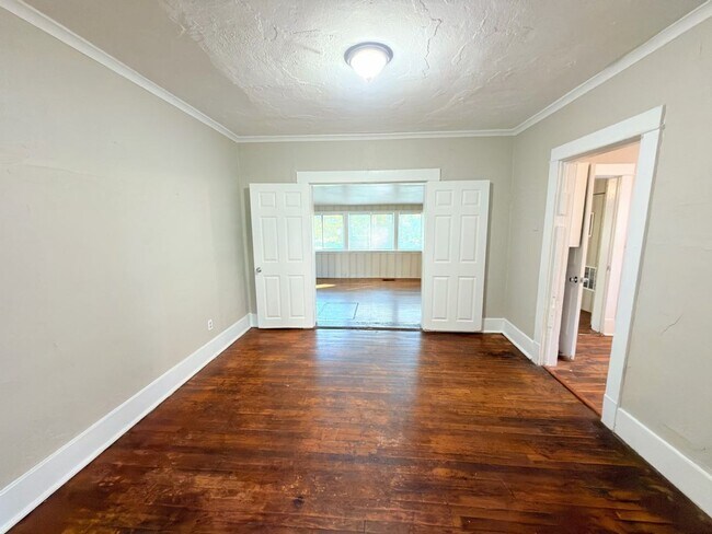 Building Photo - Charming 3-Bedroom Home in Memphis, TN — Move-In Special!