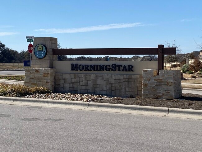 Building Photo - 384 Gaida Loop