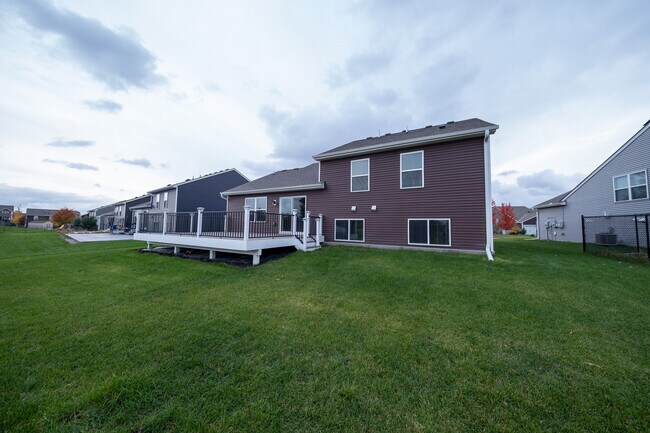 Building Photo - 15141 Emory Cir