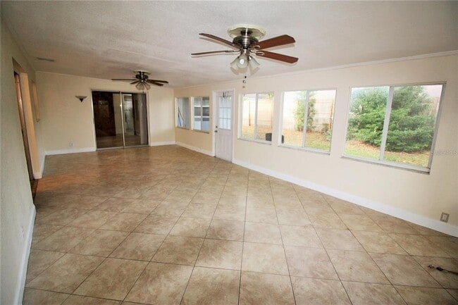 Building Photo - 610 Wilshire Dr