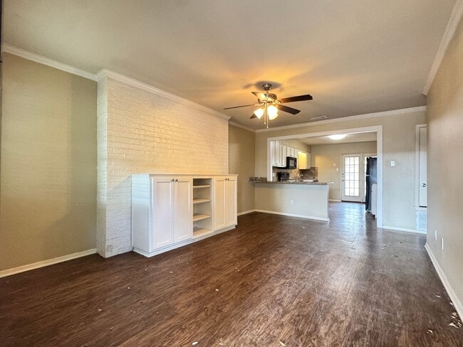 Building Photo - 8414 Cambridge Rd