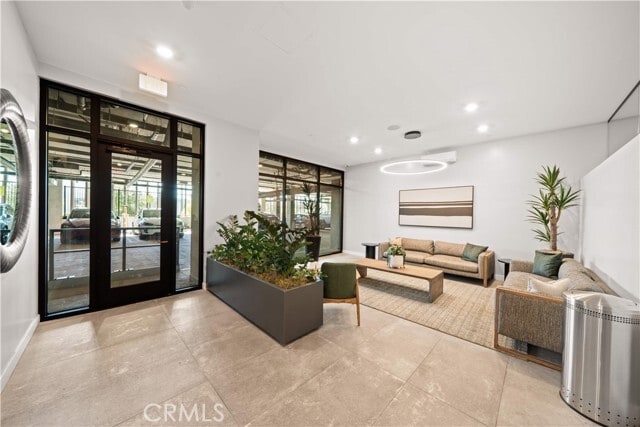 Building Photo - 2510 Rivington