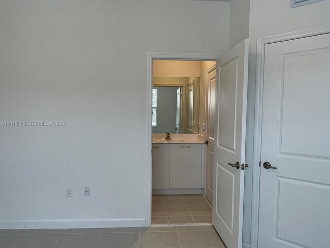Building Photo - 12372 NW 23rd Ct