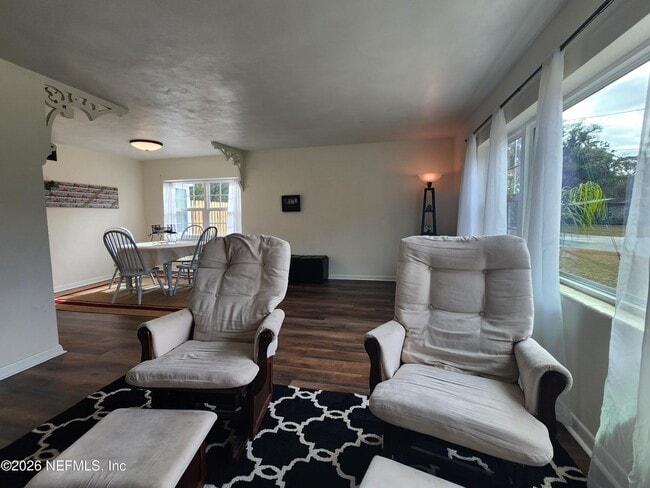 Building Photo - 7269 Balboa Rd