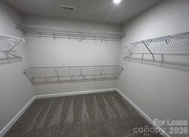 Building Photo - 826 Windage Wy