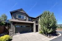 Building Photo - 4 BR - 2.5 BA Luxury Golf Course Living on...