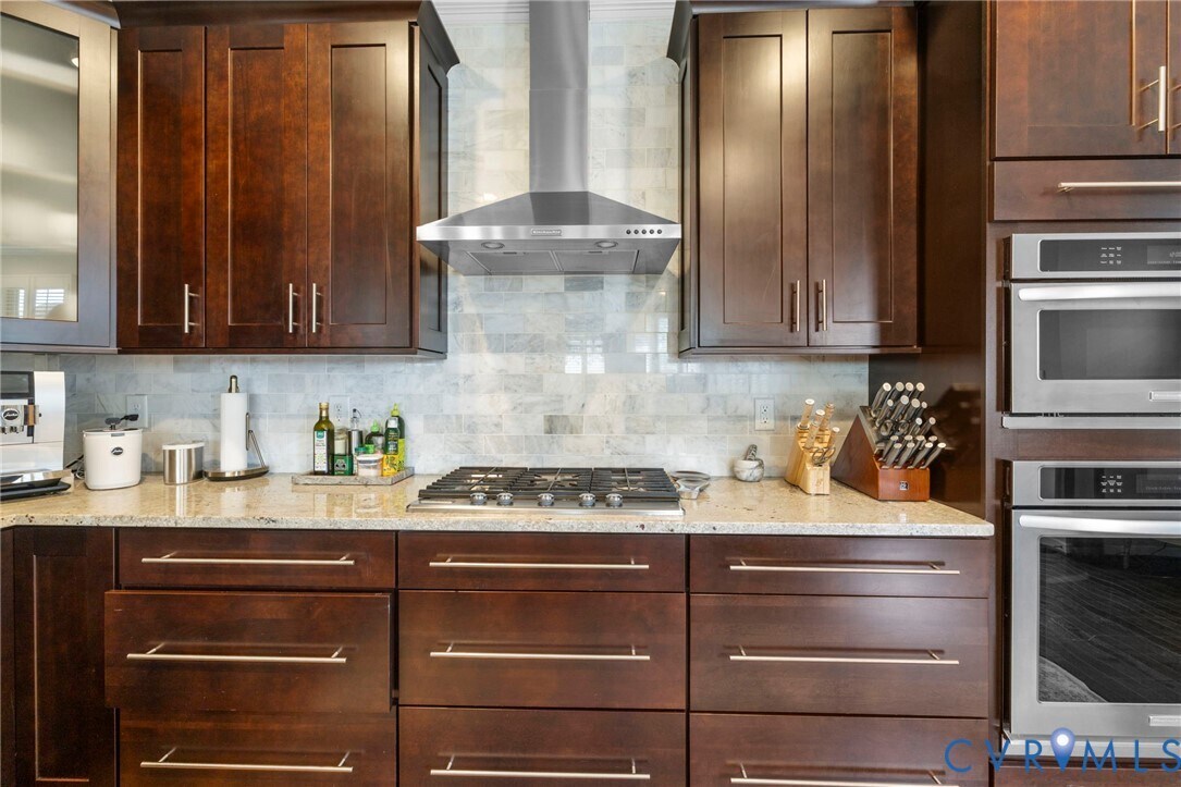 Building Photo - 3920 Village Commons Walk