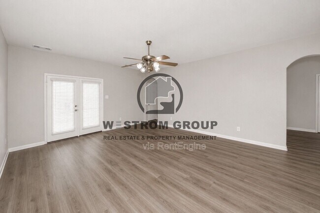 Building Photo - 12645 Forest Lawn Rd
