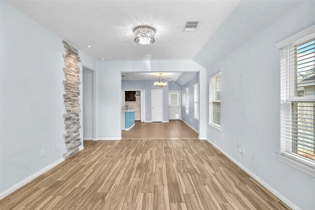 Building Photo - 10939 Clearsable Ln