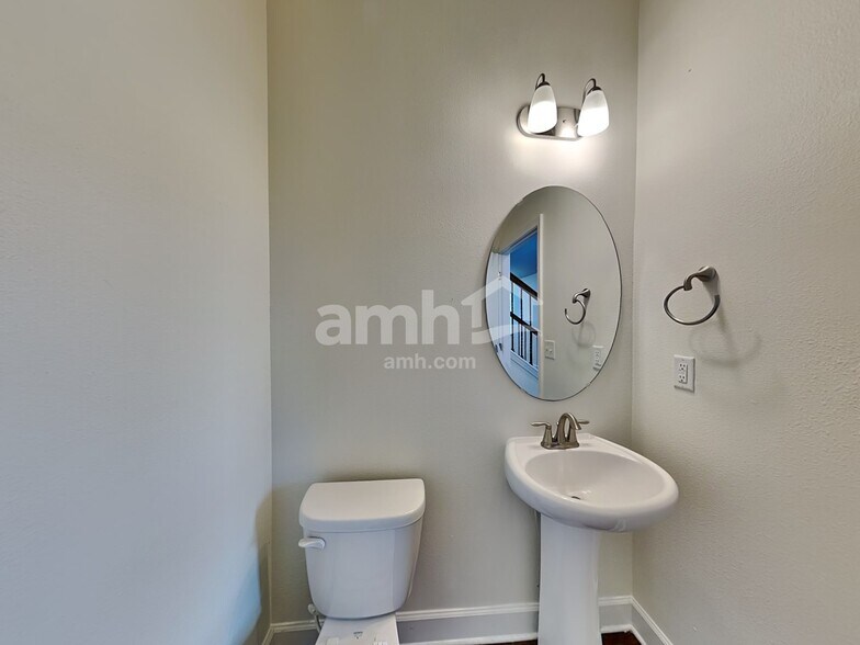 Building Photo - 2906 Calebs Cove Way