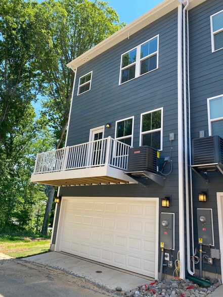 Primary Photo - Room in Townhome on Valley Walk Dr