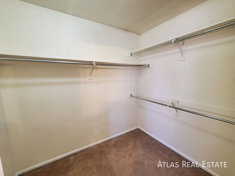Building Photo - 4188 Ascendant Dr