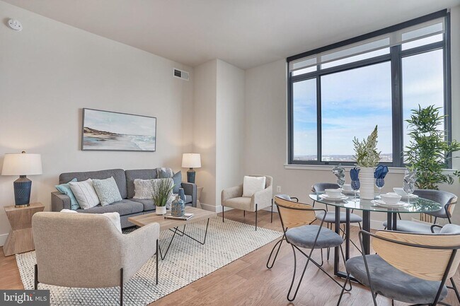 Building Photo - 2000 Clarendon Blvd